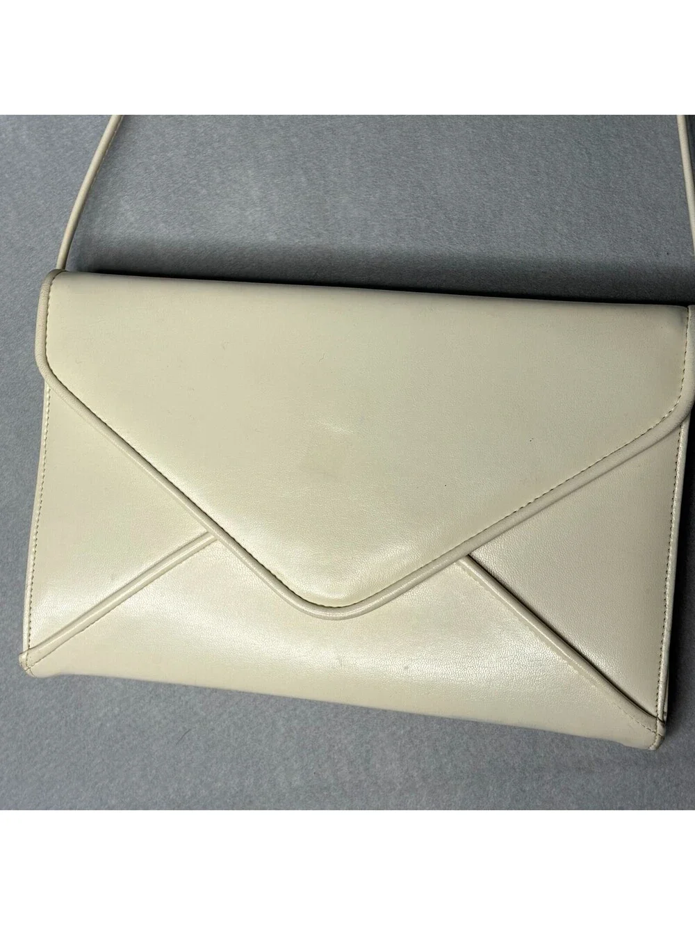Elegant Vintage Cream Leather Envelope Shoulder Bag